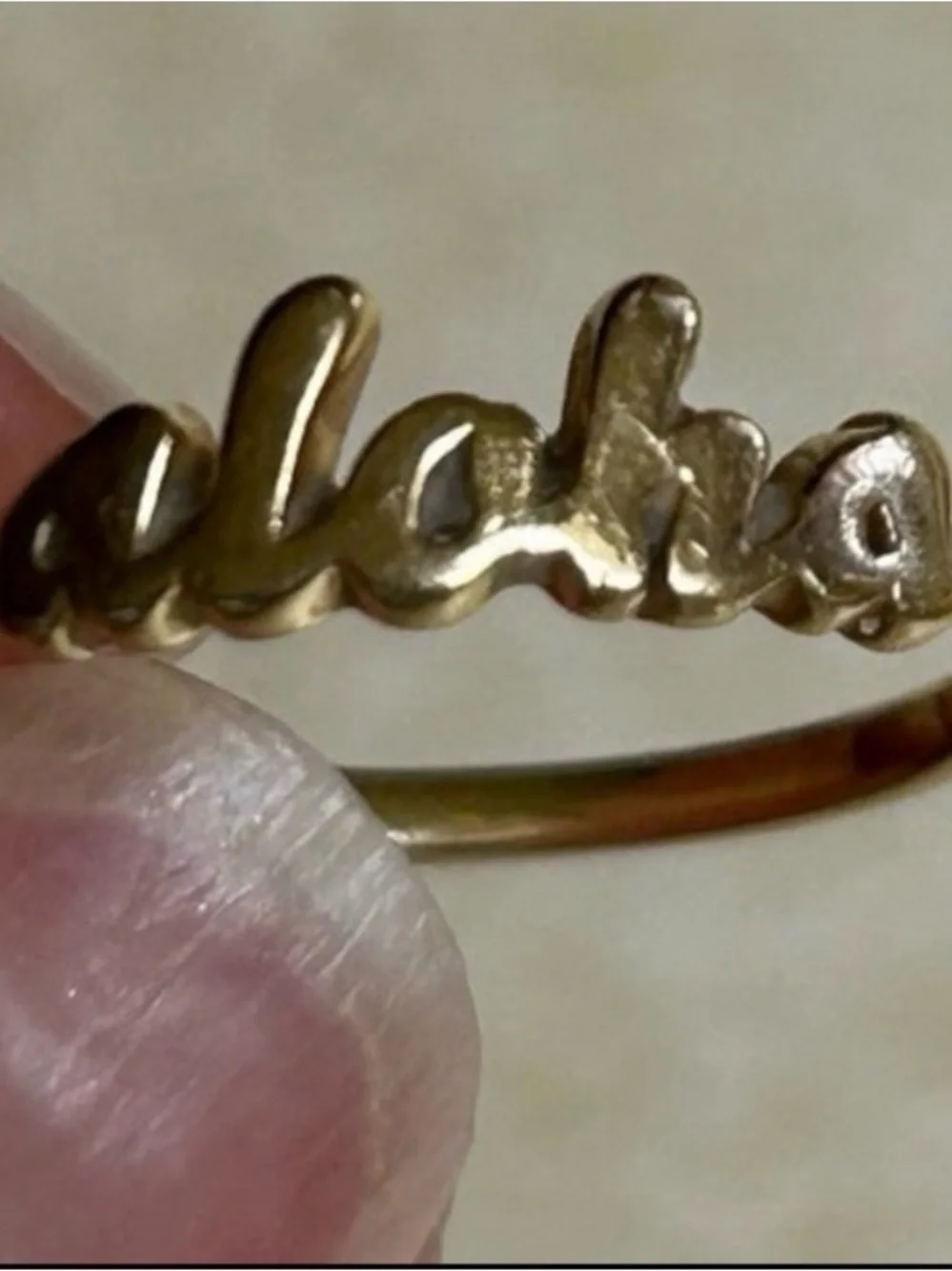 Maui Divers beautiful 14k gold  'aloha' ring!